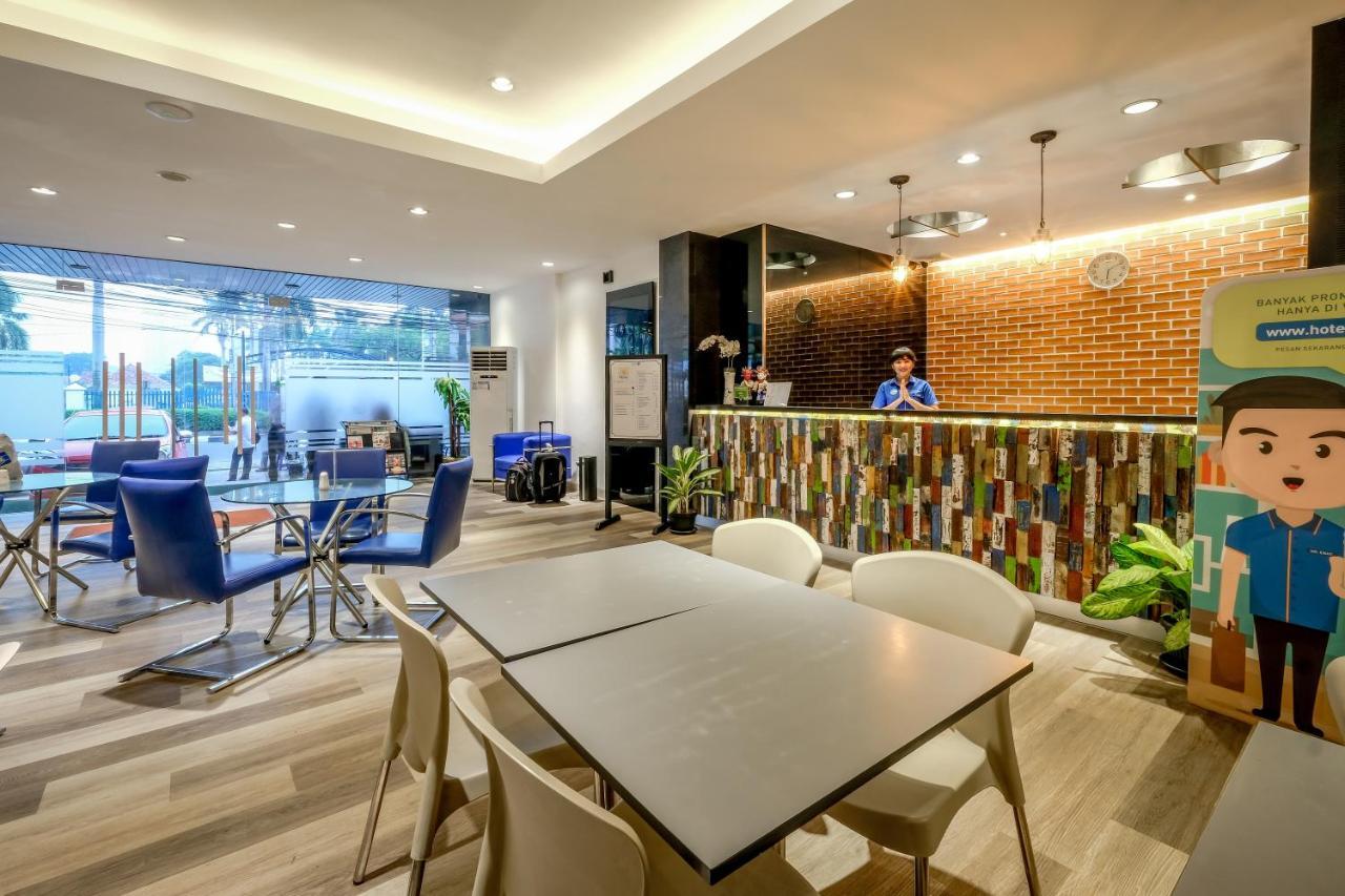 Hotel 88 Mangga Besar Raya 120 Jakarta By Wh Exterior photo